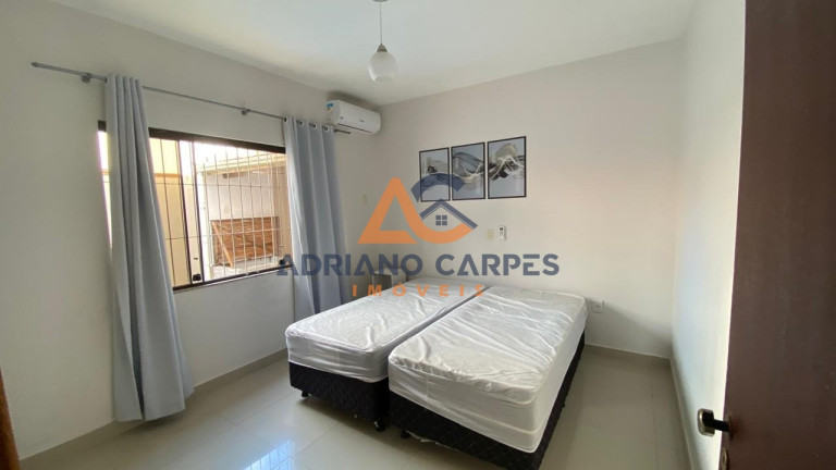 Imagem Casa com 3 Quartos à Venda, 175 m² em Centro - Navegantes Imagem Casa com 3 Quartos à Venda, 175 m² em Centro - Navegantes