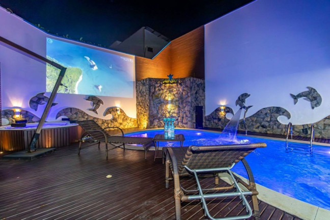 Imagem Casa com 5 Quartos à Venda, em Municípios - Balneário Camboriú Imagem Casa com 5 Quartos à Venda, em Municípios - Balneário Camboriú