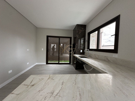 Imagem Sobrado com 3 Quartos à Venda, 302 m² em Boa Vista - Curitiba Imagem Sobrado com 3 Quartos à Venda, 302 m² em Boa Vista - Curitiba