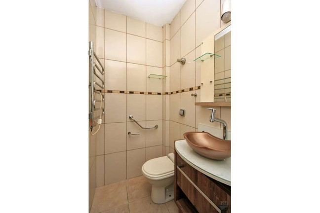 Imagem Imóvel com 1 Quarto à Venda, em Petrópolis - Porto Alegre Imagem Imóvel com 1 Quarto à Venda, em Petrópolis - Porto Alegre