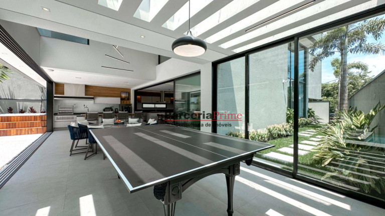 Imagem Casa com 6 Quartos à Venda, 555 m² em Riviera Módulo 17 - Bertioga Imagem Casa com 6 Quartos à Venda, 555 m² em Riviera Módulo 17 - Bertioga