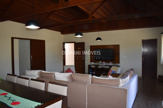 Imagem Casa com 4 Quartos à Venda, 2 m² em Região Da Floresta Negra - Campos Do Jordão Imagem Casa com 4 Quartos à Venda, 2 m² em Região Da Floresta Negra - Campos Do Jordão