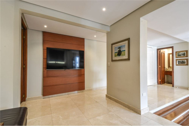 Imagem Apartamento com 3 Quartos à Venda, 193 m² em Moema - São Paulo Imagem Apartamento com 3 Quartos à Venda, 193 m² em Moema - São Paulo