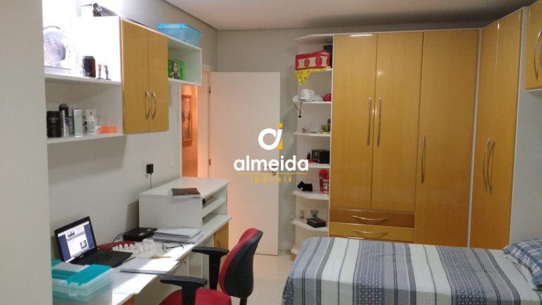 Imagem Apartamento com 3 Quartos à Venda, 187 m² em Nossa Senhora Medianeira - Santa Maria Imagem Apartamento com 3 Quartos à Venda, 187 m² em Nossa Senhora Medianeira - Santa Maria