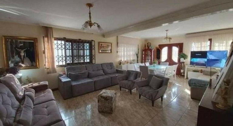 Imagem Casa com 4 Quartos à Venda, 242 m² em Fazendinha - Teresópolis Imagem Casa com 4 Quartos à Venda, 242 m² em Fazendinha - Teresópolis