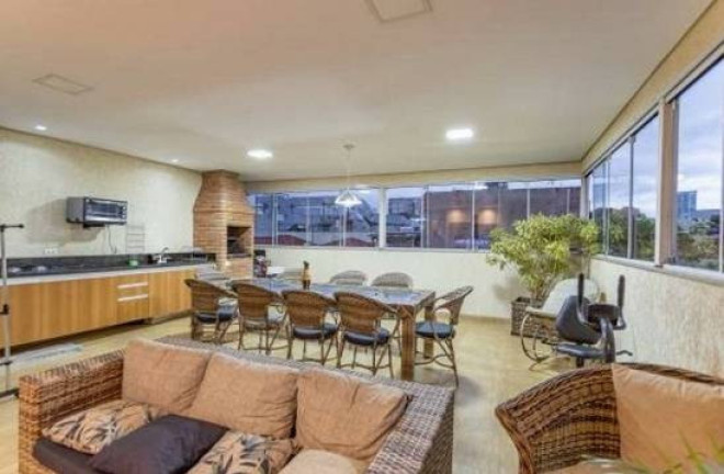 Casa com 4 Quartos à Venda, 197 m² em Bom Retiro - São Paulo