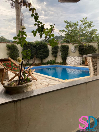 Imagem Sobrado com 4 Quartos à Venda, 220 m² em Mato Dentro - Ubatuba