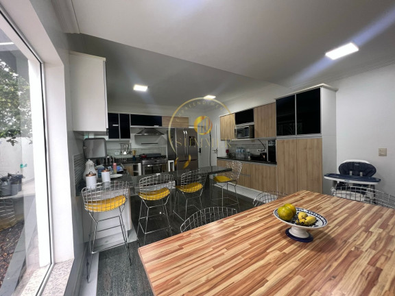 Imagem Casa com 3 Quartos à Venda, 300 m² em Jardim Imperial - Arujá Imagem Casa com 3 Quartos à Venda, 300 m² em Jardim Imperial - Arujá