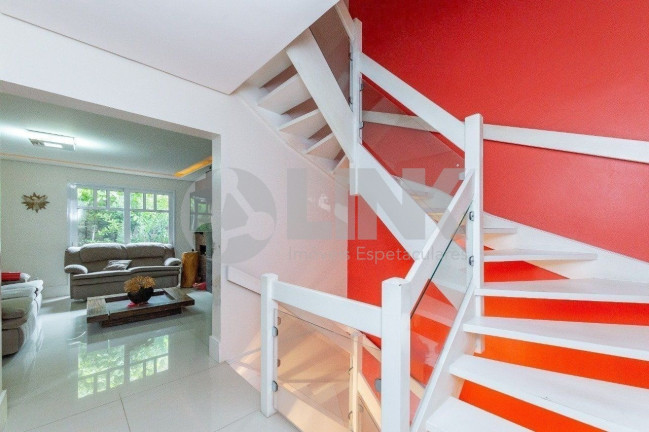 Imagem Imóvel com 4 Quartos à Venda, 446 m² em Jardim Carvalho - Porto Alegre Imagem Imóvel com 4 Quartos à Venda, 446 m² em Jardim Carvalho - Porto Alegre