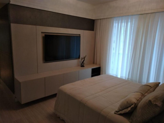Imagem Imóvel com 3 Quartos à Venda, 142 m² em Centro - Balneário Camboriú Imagem Imóvel com 3 Quartos à Venda, 142 m² em Centro - Balneário Camboriú