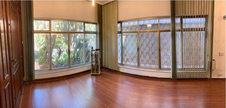 Imagem Casa com 3 Quartos à Venda, 299 m² em Vila Monumento - São Paulo