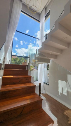 Imagem Casa com 4 Quartos à Venda, 260 m² em Parque Do Imbui - Teresópolis Imagem Casa com 4 Quartos à Venda, 260 m² em Parque Do Imbui - Teresópolis