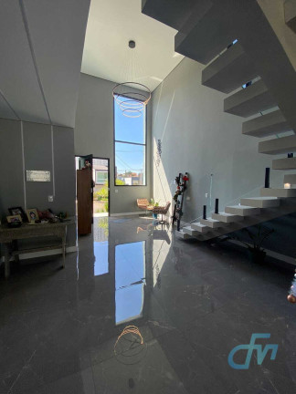 Imagem Sobrado com 3 Quartos à Venda, 240 m² em Vila Oliveira - Mogi Das Cruzes