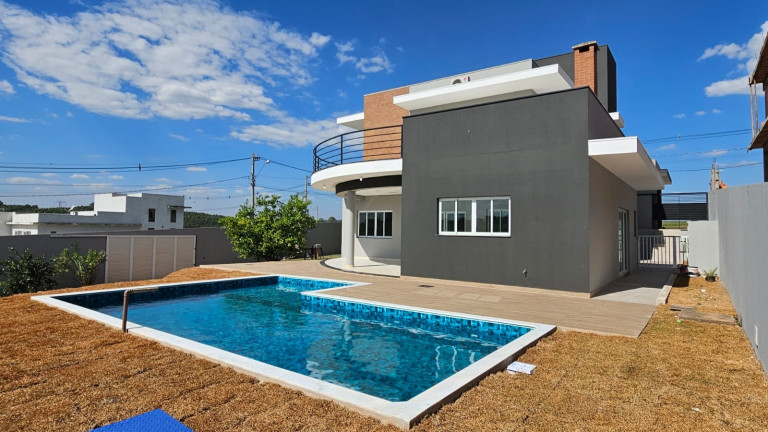 Imagem Casa com 3 Quartos à Venda, 383 m² em Salto De Pirapora - Salto De Pirapora