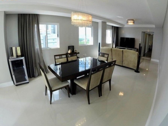 Imagem Apartamento com 3 Quartos à Venda, 136 m² em Centro - Balneário Camboriú Imagem Apartamento com 3 Quartos à Venda, 136 m² em Centro - Balneário Camboriú
