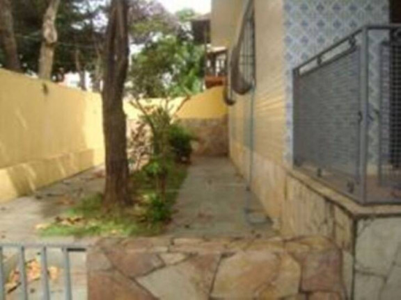 Imagem Casa com 5 Quartos à Venda, 240 m² em São Luiz - Belo Horizonte