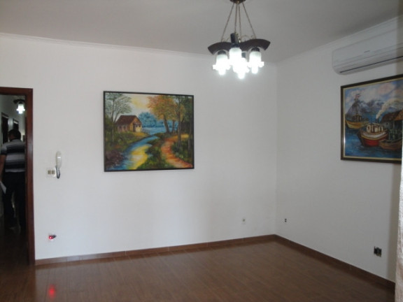 Imagem Casa com 3 Quartos à Venda, 490 m² em Vila Santa Luzia - Bauru Imagem Casa com 3 Quartos à Venda, 490 m² em Vila Santa Luzia - Bauru