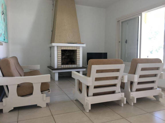 Imagem Casa com 1 Quarto à Venda, em Atlântida Sul - Osório Imagem Casa com 1 Quarto à Venda, em Atlântida Sul - Osório