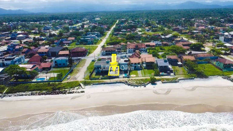 Imagem Terreno à Venda, 180 m² em Barra Do Sai - Itapoá