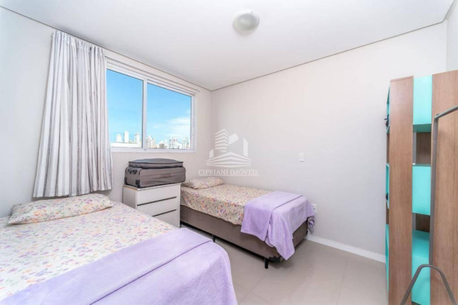 Imagem Apartamento com 2 Quartos à Venda, 67 m² em Centro - Balneário Camboriú