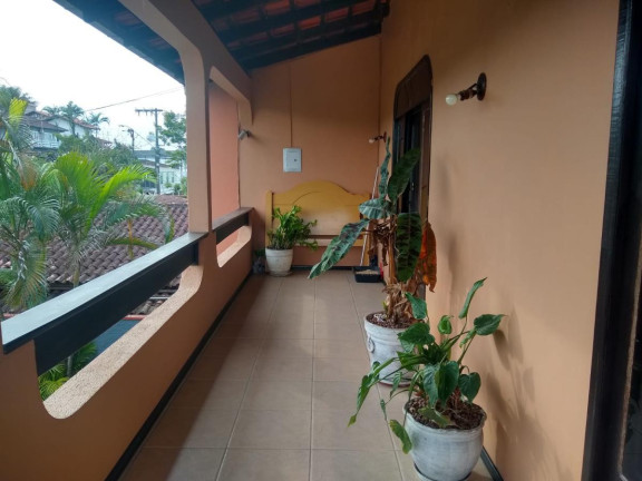 Imagem Casa com 4 Quartos à Venda, 276 m² em Floresta - Joinville