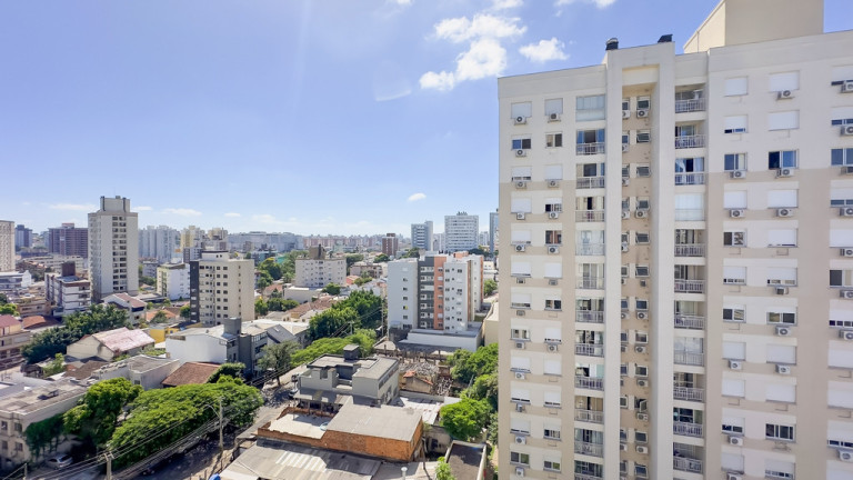 Imóvel com 3 Quartos à Venda,  em Passo Da Areia - Porto Alegre