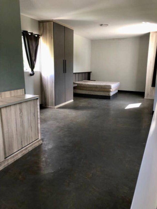 Imagem Casa com 2 Quartos à Venda, 1.000 m² em Canedos - Atibaia