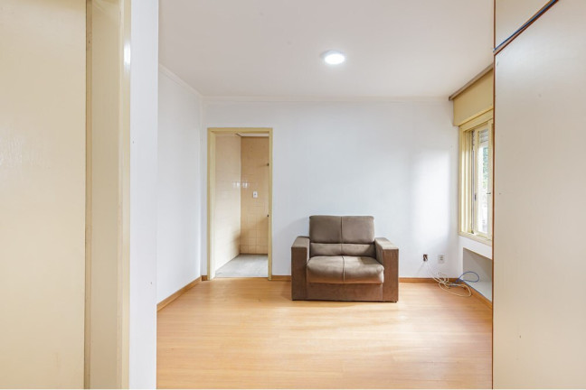 Imagem Imóvel com 1 Quarto à Venda, 34 m² em Bom Fim - Porto Alegre Imagem Imóvel com 1 Quarto à Venda, 34 m² em Bom Fim - Porto Alegre