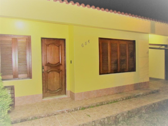 Imagem Casa com 3 Quartos à Venda, 315 m² em Jardim São Pedro - Porto Alegre Imagem Casa com 3 Quartos à Venda, 315 m² em Jardim São Pedro - Porto Alegre