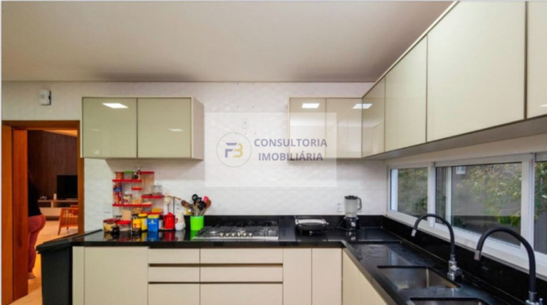 Imagem Sobrado com 4 Quartos à Venda, 370 m² em Jardins Verona - Goiânia
