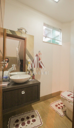 Imagem Imóvel com 3 Quartos à Venda, 251 m² em Zona 07 - Maringá Imagem Imóvel com 3 Quartos à Venda, 251 m² em Zona 07 - Maringá