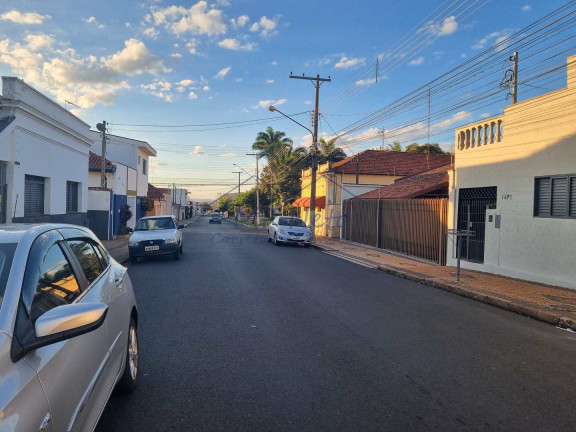 Imagem Casa com 4 Quartos à Venda, 815 m² em Centro - Pirassununga Imagem Casa com 4 Quartos à Venda, 815 m² em Centro - Pirassununga