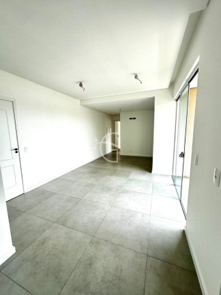 Imagem Apartamento com 2 Quartos à Venda, 74 m² em Saguaçu - Joinville