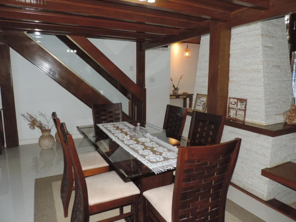 Imagem Casa com 4 Quartos à Venda, 230 m² em Carlos Guinle - Teresópolis Imagem Casa com 4 Quartos à Venda, 230 m² em Carlos Guinle - Teresópolis
