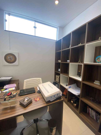 Imagem Casa com 4 Quartos à Venda, 256 m² em Aruã - Mogi Das Cruzes Imagem Casa com 4 Quartos à Venda, 256 m² em Aruã - Mogi Das Cruzes