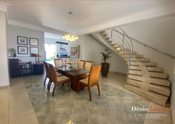 Imagem Casa com 4 Quartos à Venda, 329 m² em Ibituruna - Montes Claros