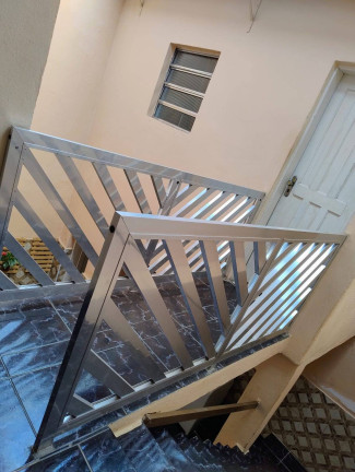 Imagem Sobrado com 4 Quartos à Venda, em Eldorado - Diadema Imagem Sobrado com 4 Quartos à Venda, em Eldorado - Diadema