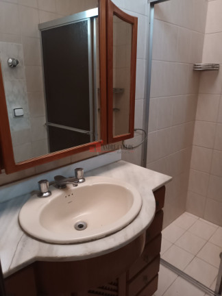 Imagem Sobrado com 3 Quartos à Venda, 300 m² em Vila Yara - Osasco Imagem Sobrado com 3 Quartos à Venda, 300 m² em Vila Yara - Osasco