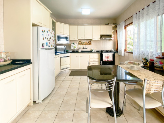 Imagem Casa com 4 Quartos à Venda, 249 m² em Coqueiros - Florianópolis