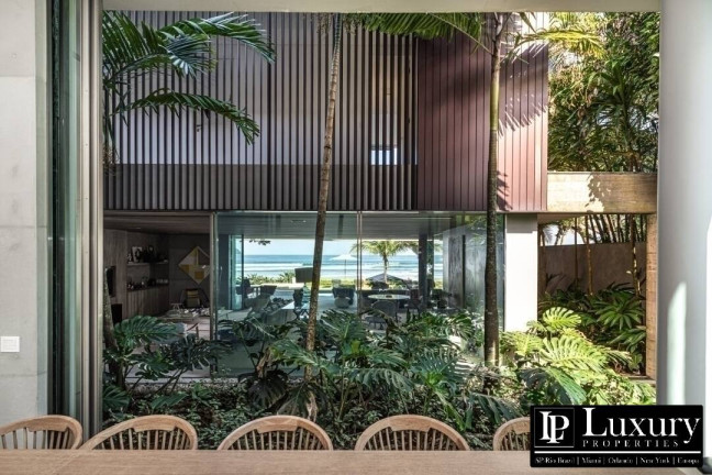 Imagem Casa com 6 Quartos à Venda, 675 m² em Baleia - São Sebastião Imagem Casa com 6 Quartos à Venda, 675 m² em Baleia - São Sebastião