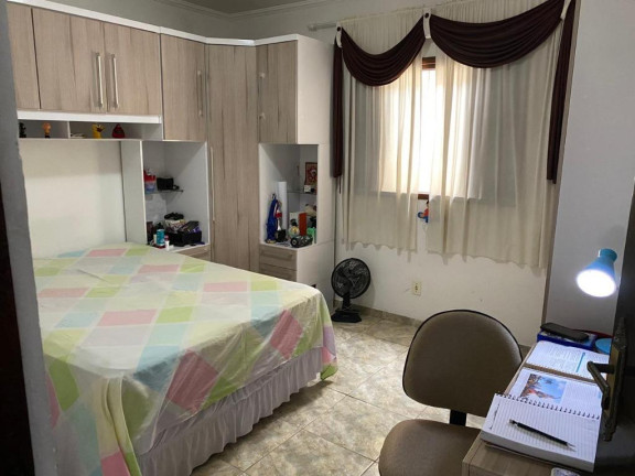 Imagem Sobrado com 3 Quartos à Venda, 197 m² em Vila Monteiro - Poá