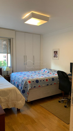 Imagem Apartamento com 4 Quartos à Venda, 206 m²