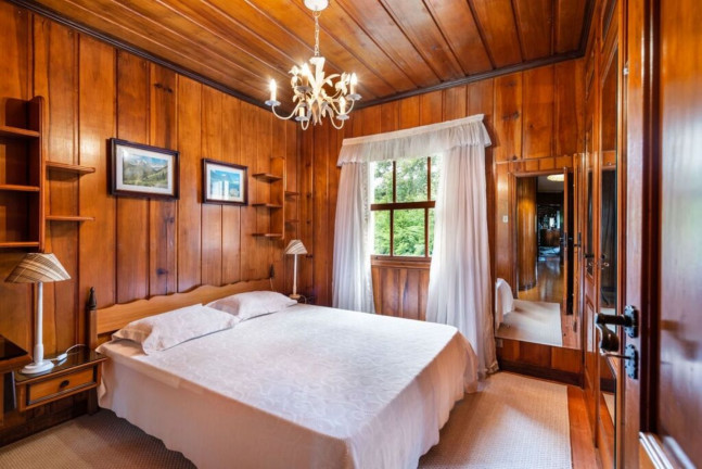 Imagem Imóvel com 5 Quartos à Venda, em Campos Do Jordão - Campos Do Jordão Imagem Imóvel com 5 Quartos à Venda, em Campos Do Jordão - Campos Do Jordão