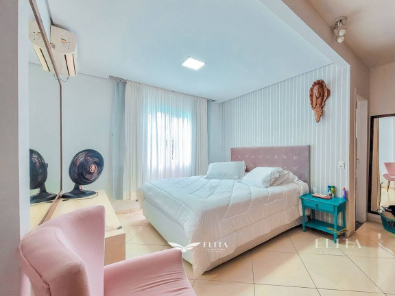 Imagem Casa com 4 Quartos à Venda, 240 m² em Centro - Barra Velha Imagem Casa com 4 Quartos à Venda, 240 m² em Centro - Barra Velha