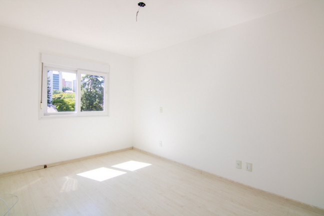 Imagem Imóvel com 2 Quartos à Venda, 71 m² em Higienópolis - Porto Alegre Imagem Imóvel com 2 Quartos à Venda, 71 m² em Higienópolis - Porto Alegre