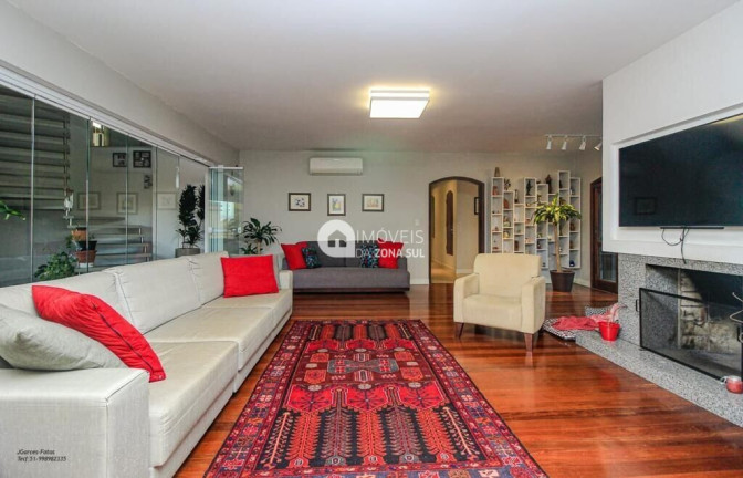 Imagem Casa com 4 Quartos à Venda, 648 m² Imagem Casa com 4 Quartos à Venda, 648 m²