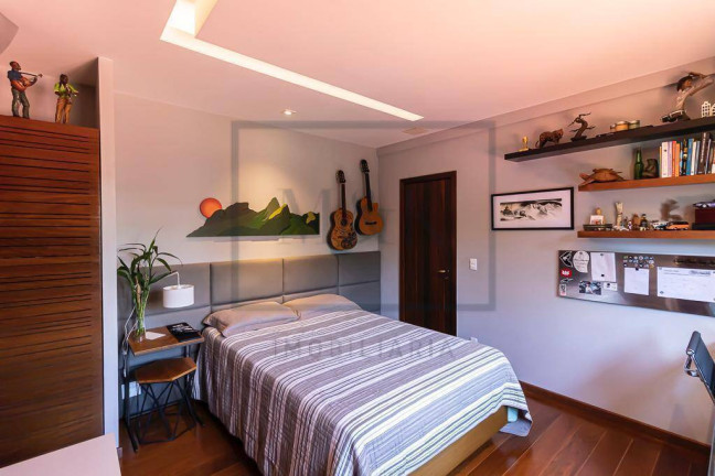 Imagem Casa com 4 Quartos à Venda, 1.099 m² em Barra Da Tijuca - Rio De Janeiro Imagem Casa com 4 Quartos à Venda, 1.099 m² em Barra Da Tijuca - Rio De Janeiro