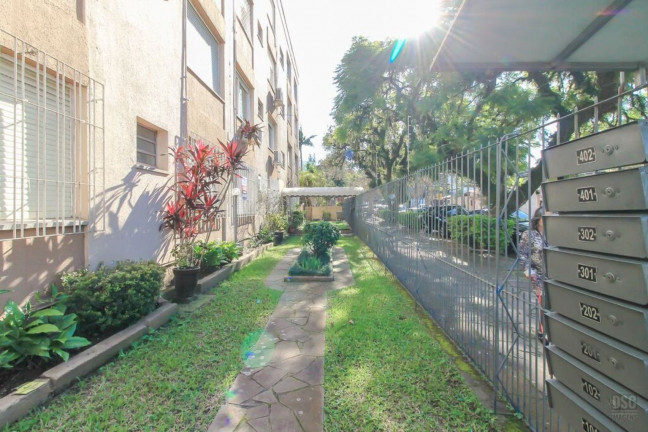 Imagem Imóvel com 2 Quartos à Venda, 79 m² em Cristal - Porto Alegre Imagem Imóvel com 2 Quartos à Venda, 79 m² em Cristal - Porto Alegre