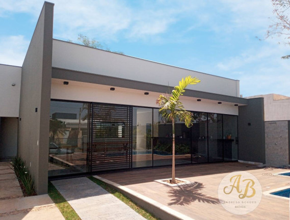 Imagem Casa de Condomínio com 4 Quartos à Venda, 392 m² em Centro - Rifaina