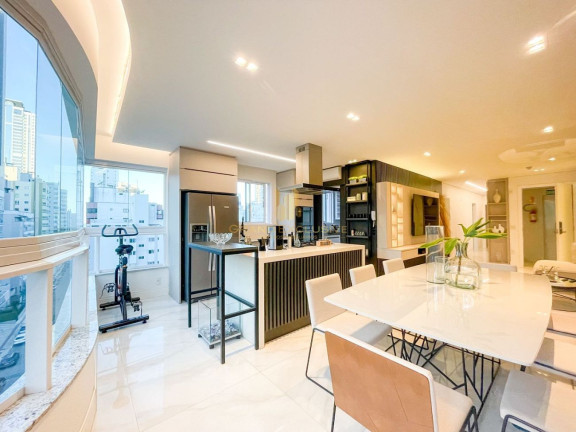 Imagem Apartamento com 3 Quartos à Venda, 125 m² em Centro - Balneário Camboriú